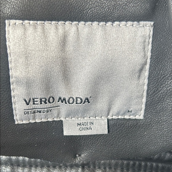 Vero Moda Black Faux Leather Jacket - Picture 2 of 4